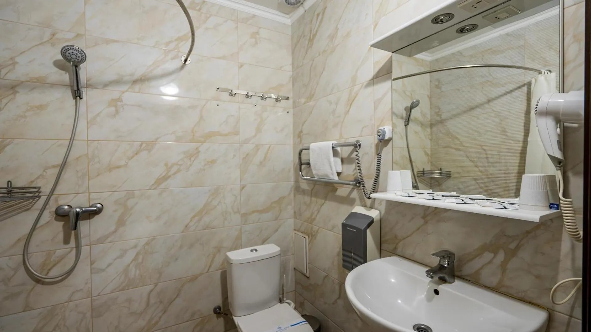 ***  Congress Hotel Verhovina Петропавловская Борщаговка Украина